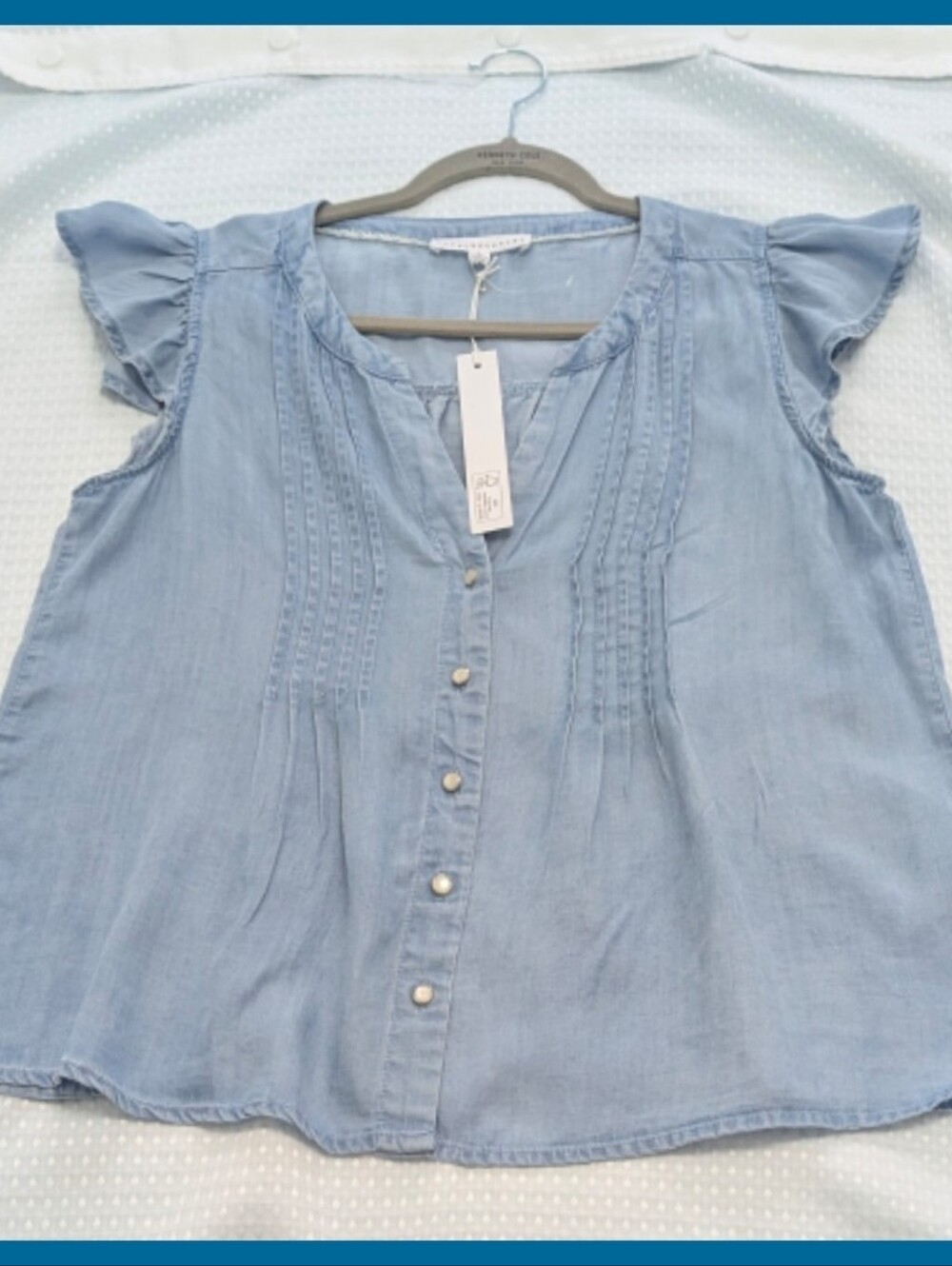 Fall Transition Top Light Blue Chambray Button-Front Blouse By Jane & Delancy Sm